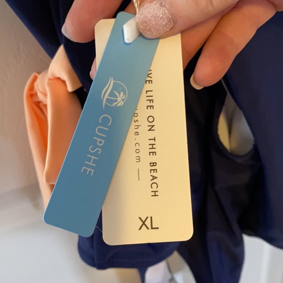 Cupshe one piece bathing suit. Size XL New w/tags - Picture 6 of 6